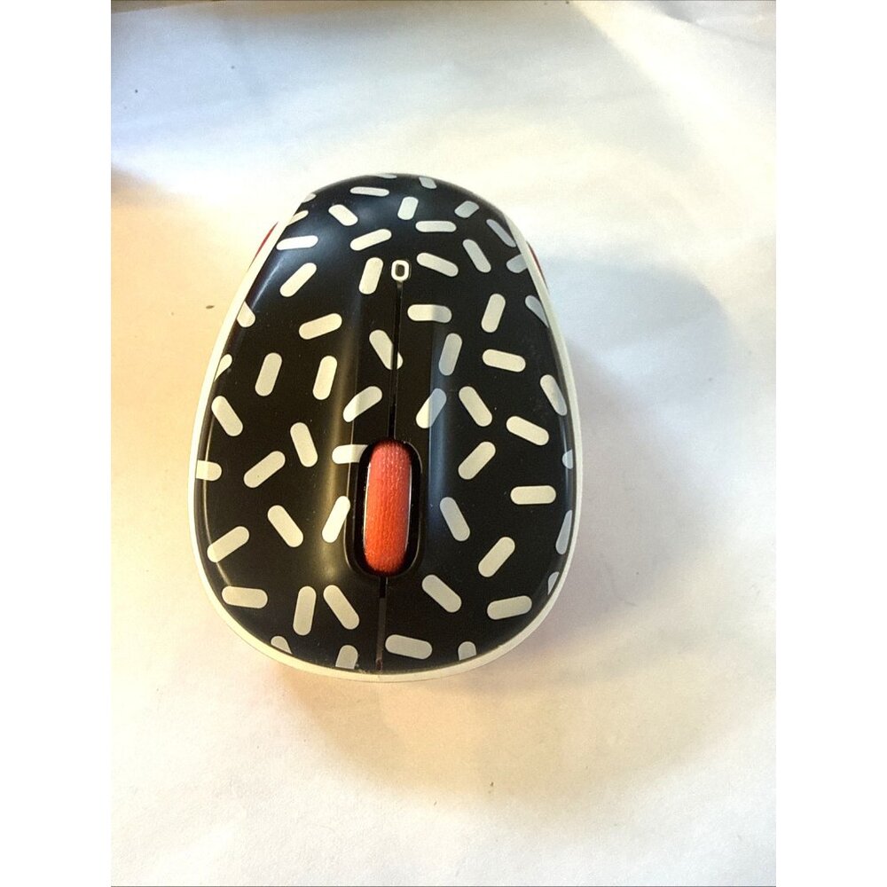 Logitech M325C Wireless USB Mouse Red, Black, & White Design - Picture 3 of 8
